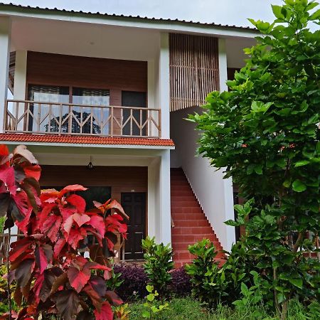 Hotel Exotica Squares Lakshmanpur Exterior foto