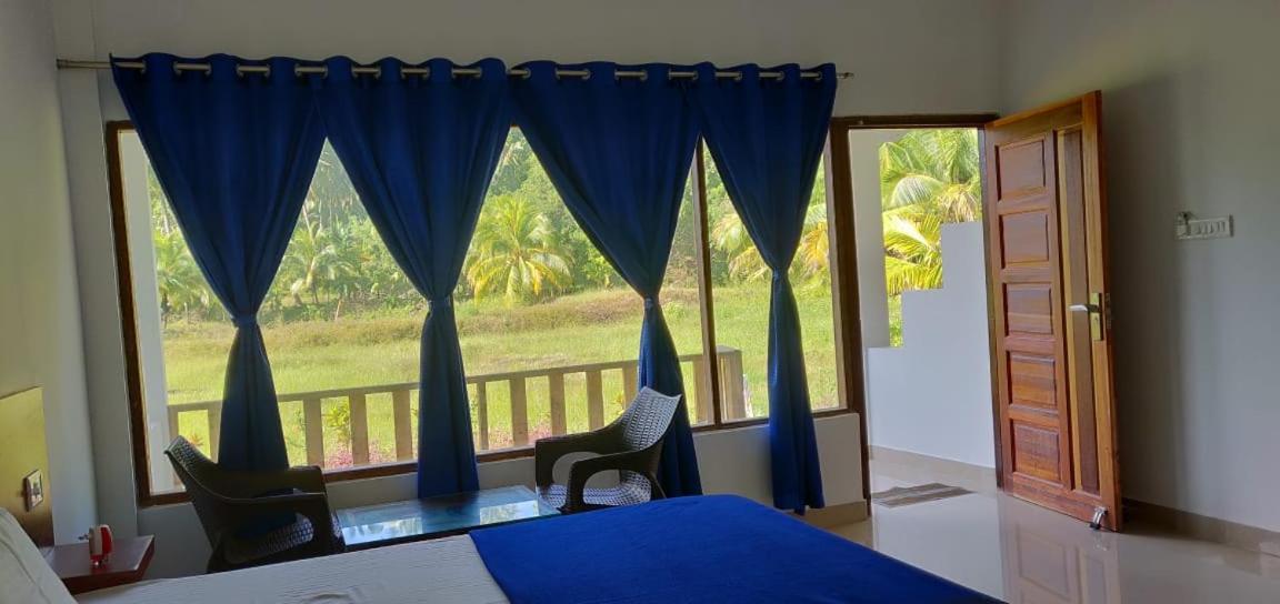 Hotel Exotica Squares Lakshmanpur Exterior foto