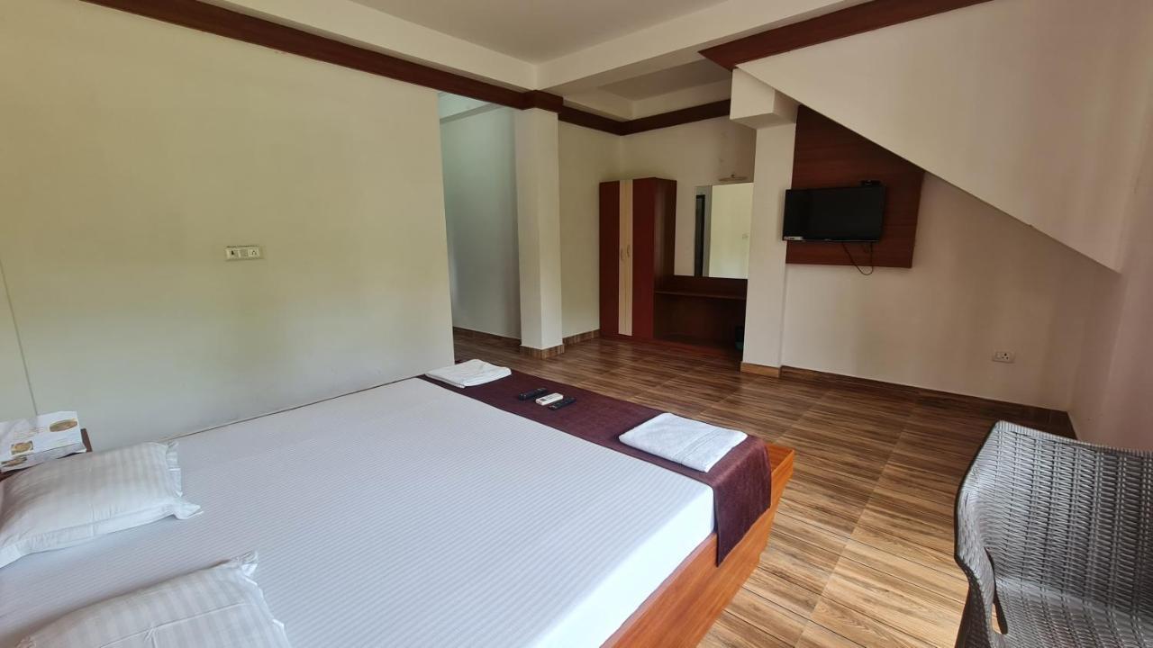 Hotel Exotica Squares Lakshmanpur Exterior foto