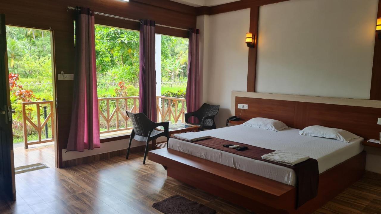 Hotel Exotica Squares Lakshmanpur Exterior foto