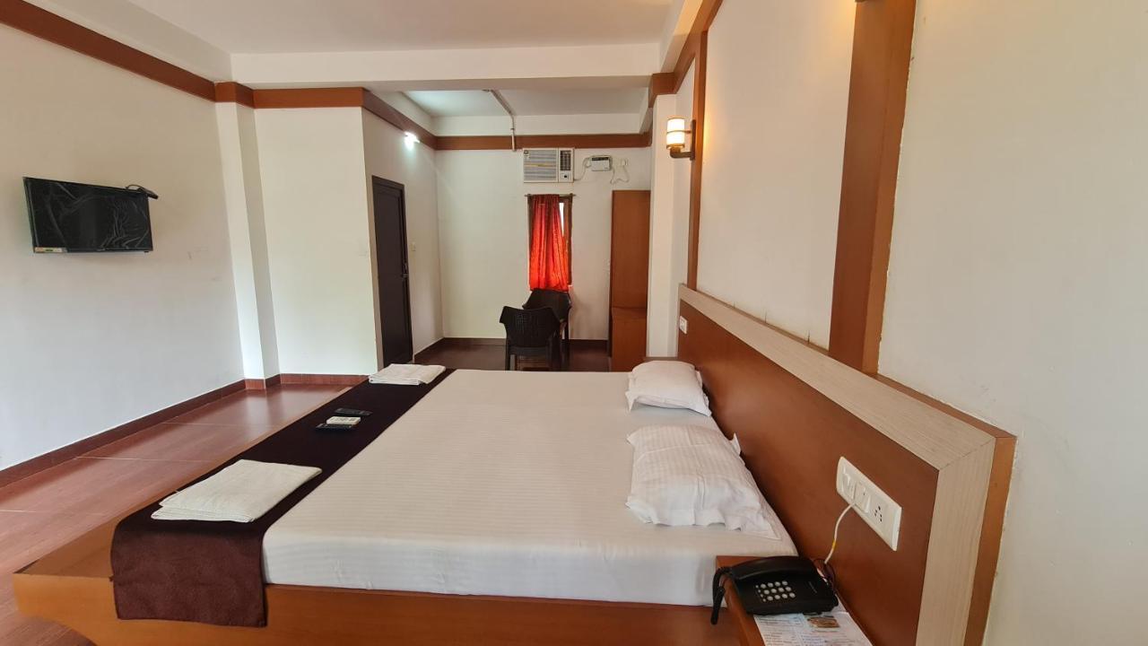 Hotel Exotica Squares Lakshmanpur Exterior foto