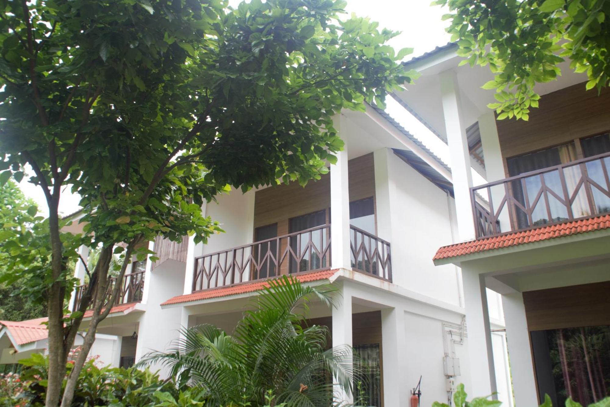 Hotel Exotica Squares Lakshmanpur Exterior foto