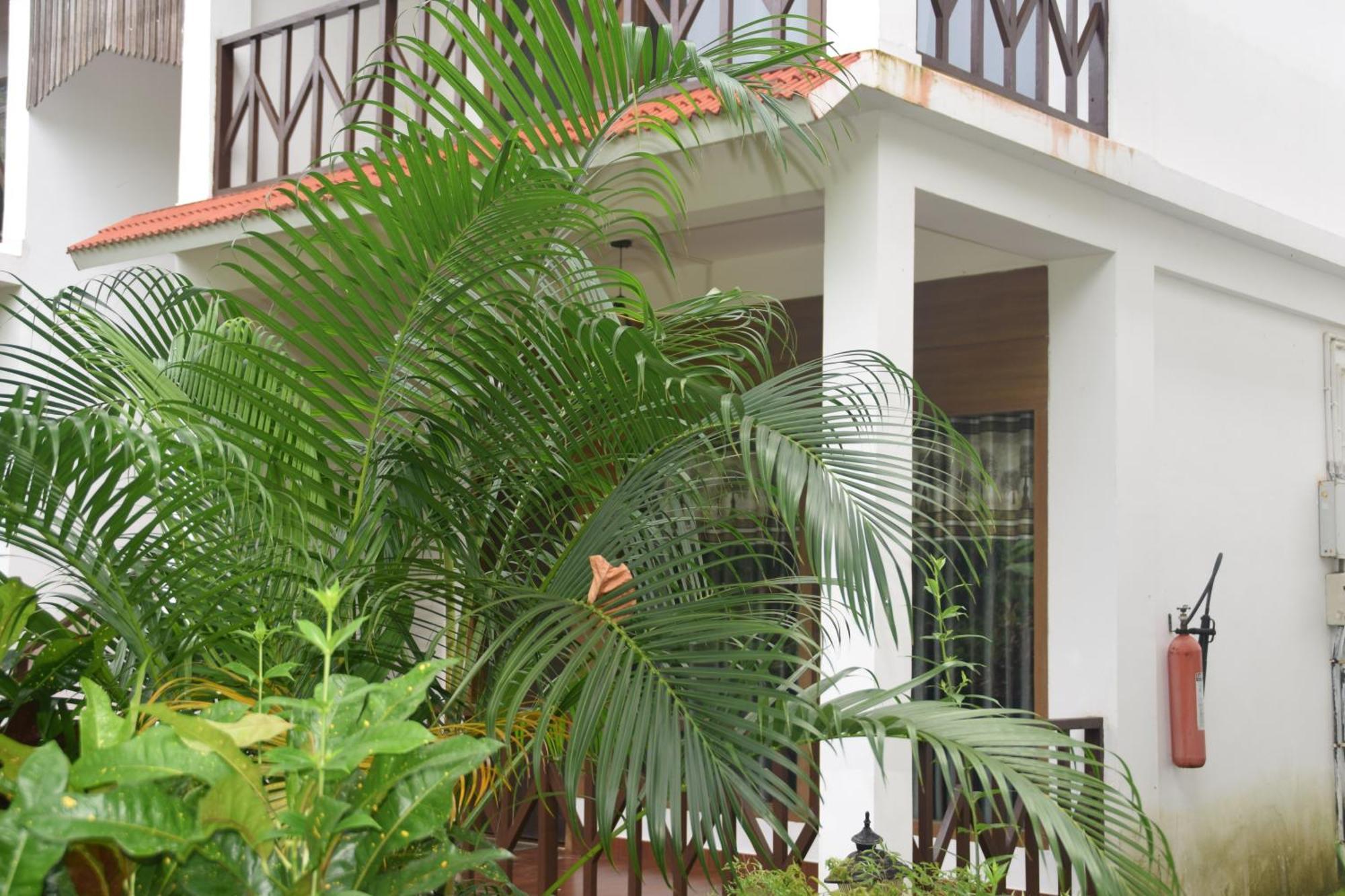 Hotel Exotica Squares Lakshmanpur Exterior foto
