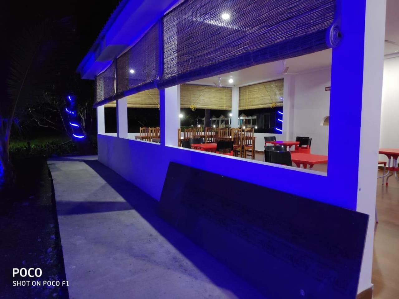 Hotel Exotica Squares Lakshmanpur Exterior foto